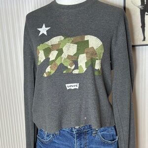Levi's lightweight thermal waffle tee with camo California flag print Size Large